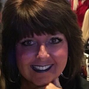 Meet your Posher, Traci